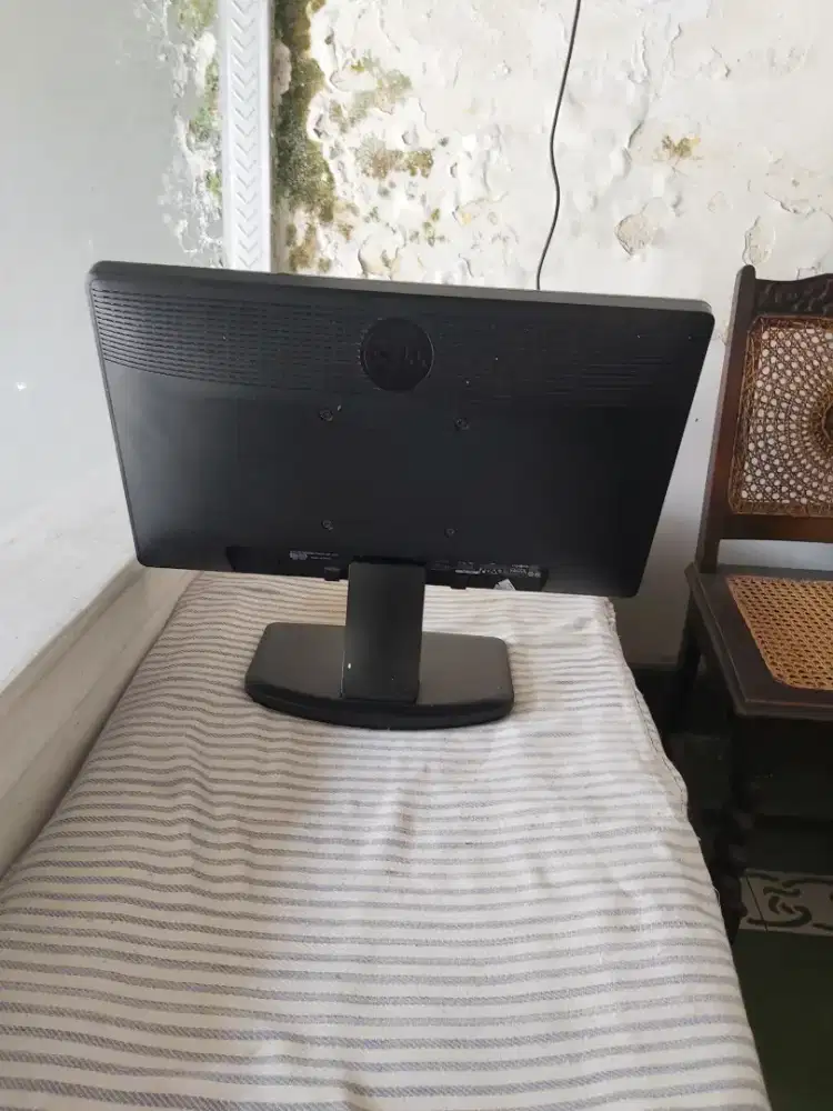 Monitor Komputer Lcd Dell 19 Inch