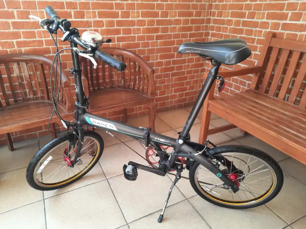 Sepeda lipat Dahon D7 vybe 20' kondisi istimewa like new