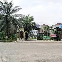 Rumah Cantik 2 Lantai Jarang Ada Kompleks Riviera Gardens