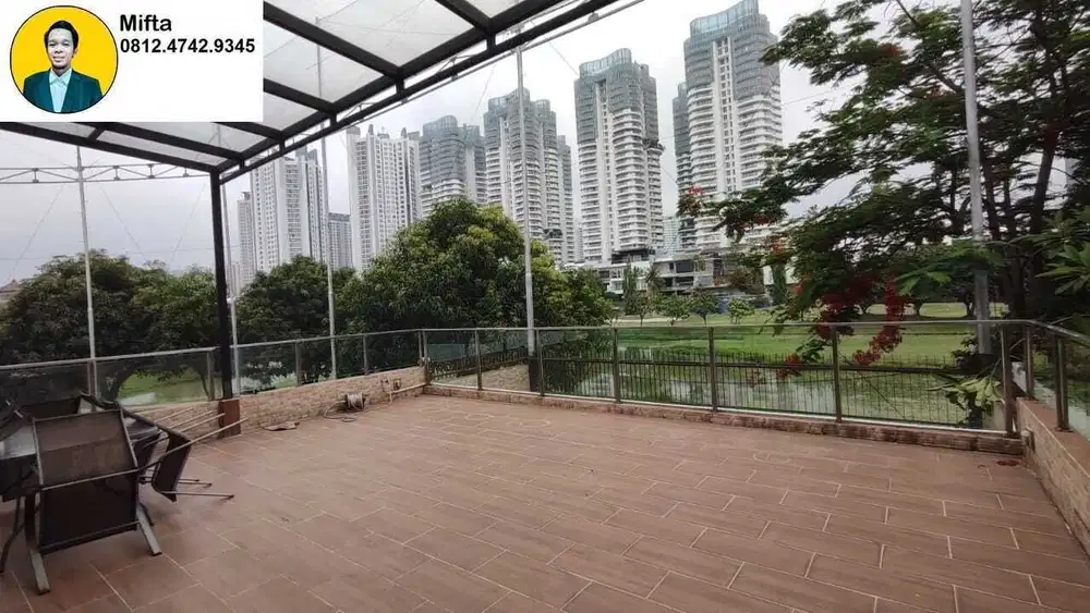 315 Dijual Rumah Mewah 3 Lantai Full Furnished Golf View di Kemayoran