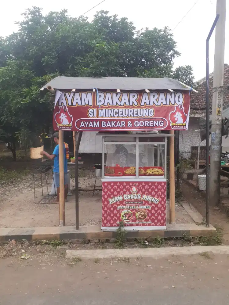 etalase / gerobak buat jualan lengkap kompor  pembakaran