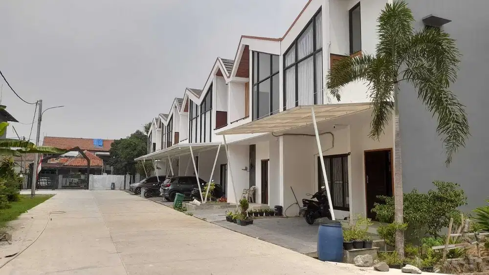 Dijual Rumah 2 Lantai Dkt Sumarecon Bekasi Barat