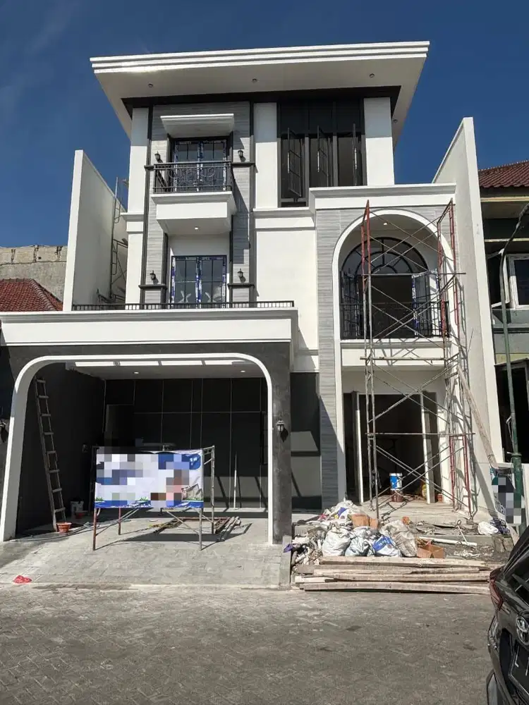 Dijual Rumah baru 3 lantai Citraland American Style Surabaya Barat