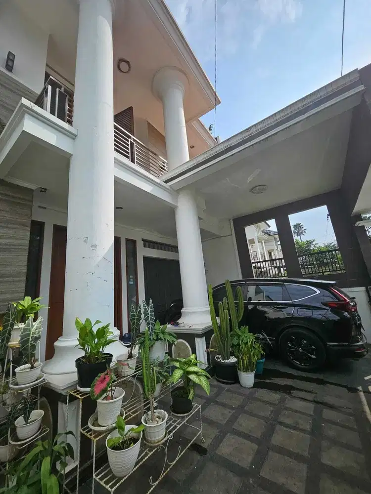 Dijual Rumah 2 Lantai Semi Furnish Lokasi di Buat Batu Regency Bandung