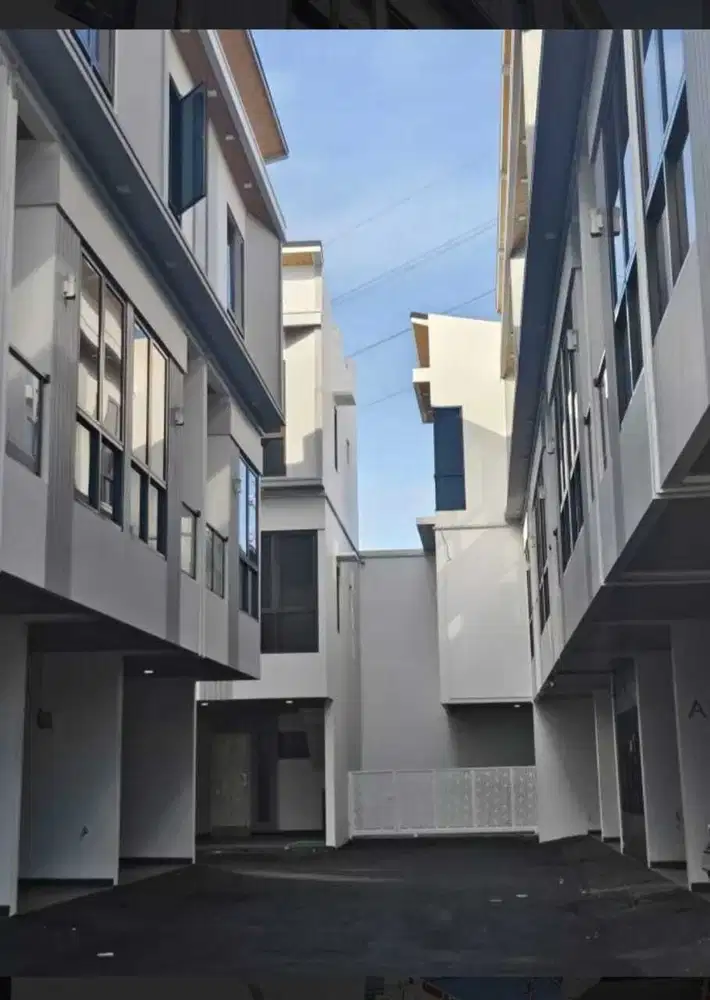 Dijual rumah 2 lantai dekat dr pos giro Rawaselatan 5