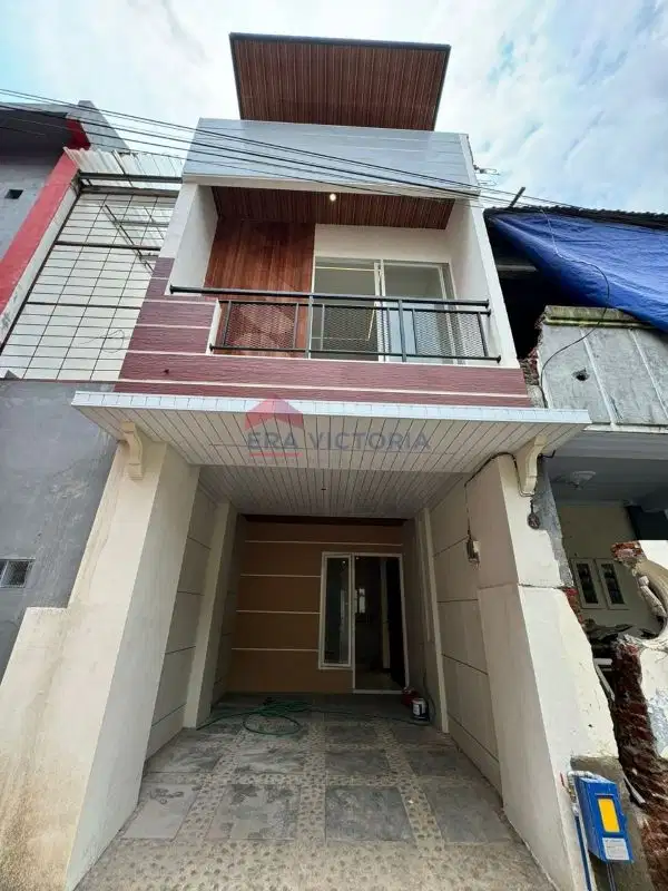Rumah Baru minimalis modern dekat pusat belanja
