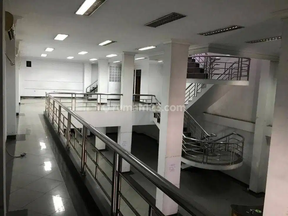 Disewakan Ruko Gandeng di Jl. KH Hasyim Ashari, Petojo Utara, Gambir