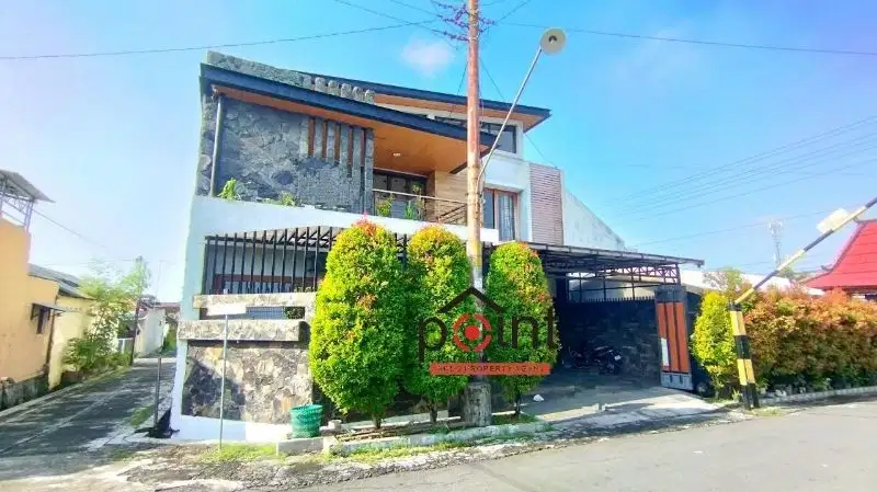 Rumah Mewah Furnish  2 Lantai Siap Pakai