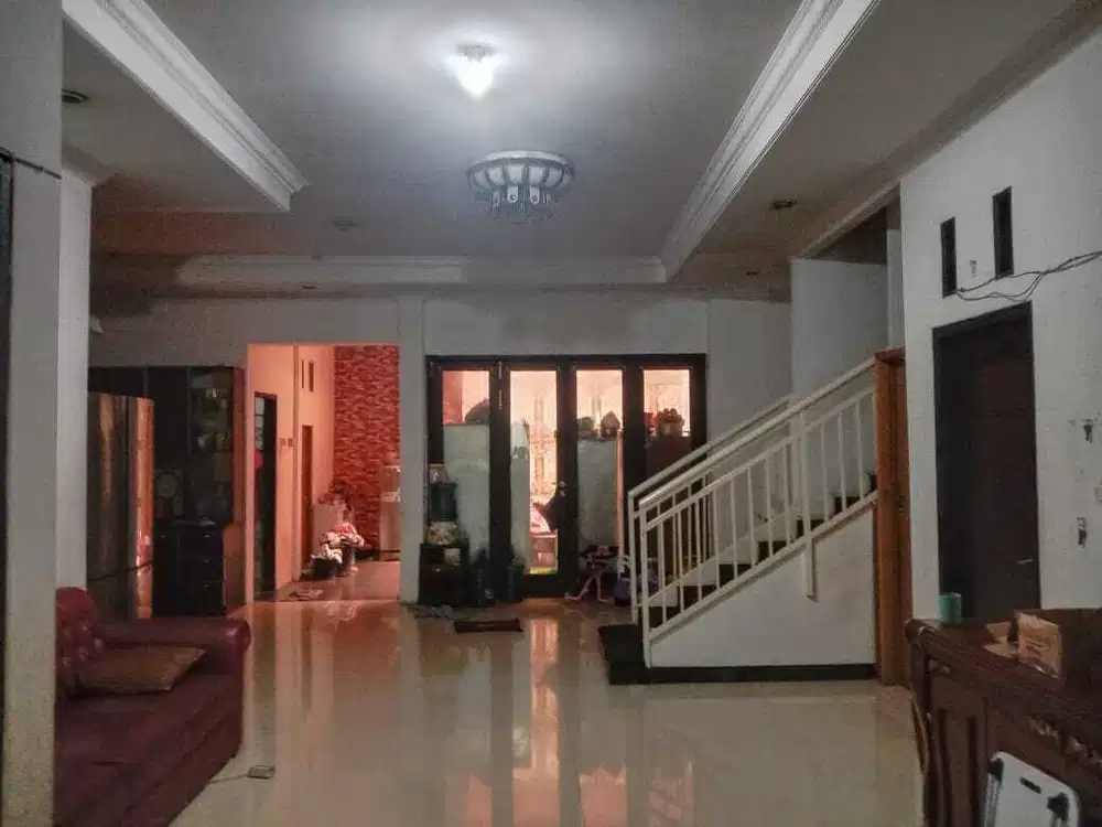 DIJUAL RUMAH STRATEGIS DAERAH KALIBATA JAKARTA SELATAN