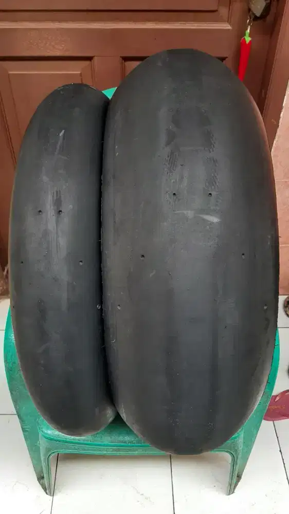 Ban copotan moge pirelli diablo super bike