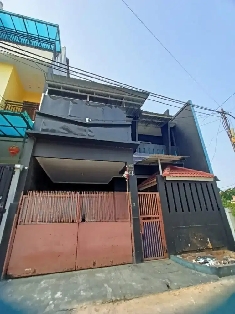 Dijual / disewakan Rumah 2,5 Lantai SHM Muara Karang Jakarta Utara