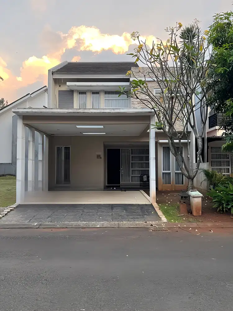 Jual Rumah 2,5 lt di Kompleks The Castilla BSD