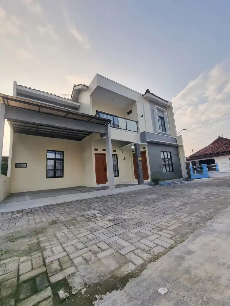 Rumah solo kota mewah di perumahan nusukan banjarsari