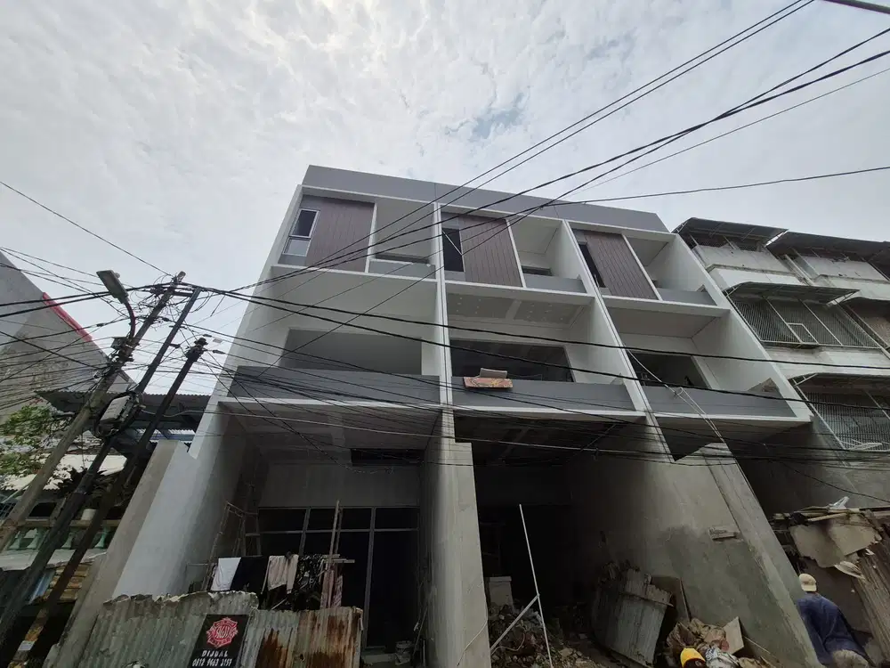Ruko 4 lantai cocok untuk usaha dan tinggal
