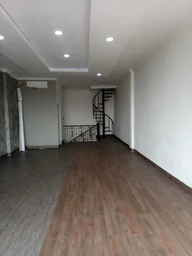 DI SEWA/ JUAL RUKO PINGGIR JALAN PEJATEN BARAT