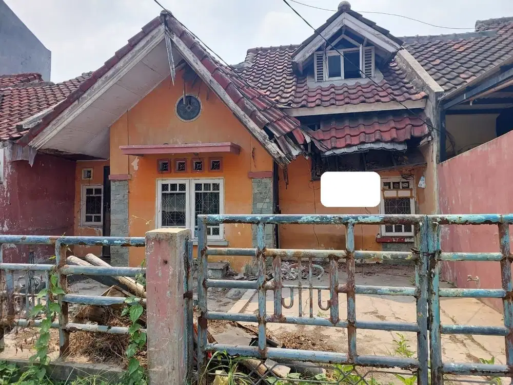 Rumah Tua di Villa Mutiara Pluit, Lokasi Strategis, Hitung Tanah Saja