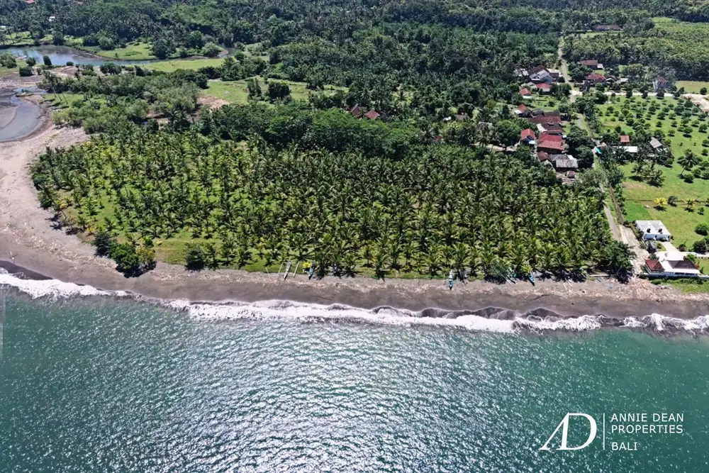 FREEHOLD BEACHFRONT LAND IN PANTAI MELAYA JEMBRANA
