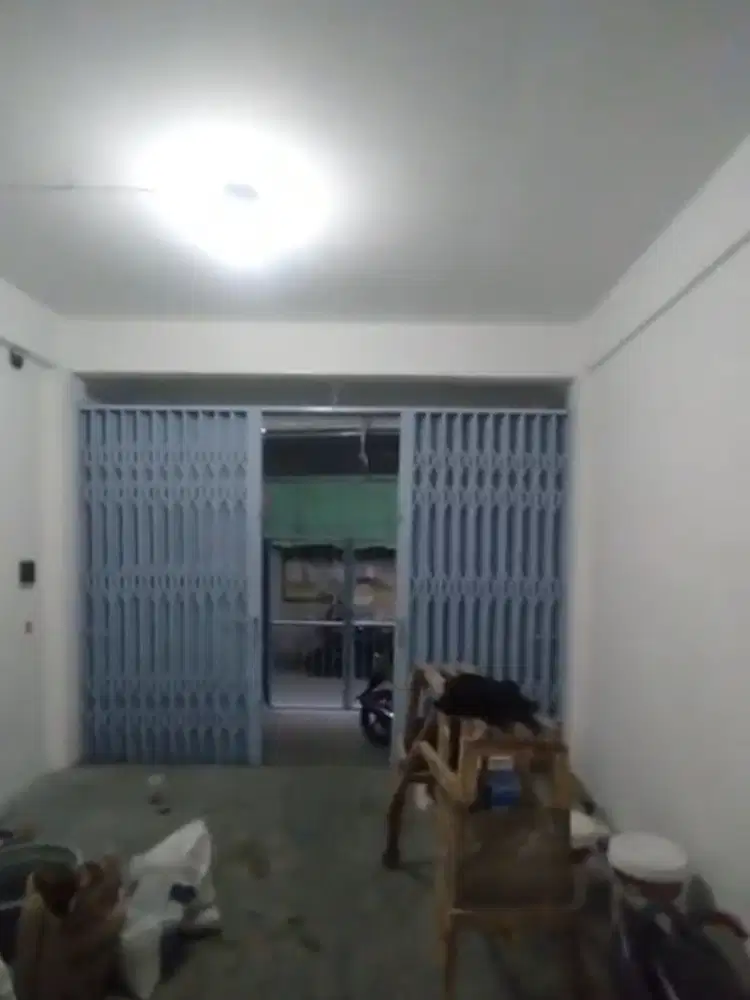 RUMAH JELAMBAR 3 LANTAI SIAP HUNI