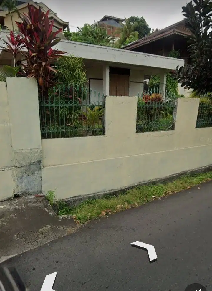 Dijual murah rumah di Batukota Bawah dekat Kampus UNSRAT Jln P. Maluku