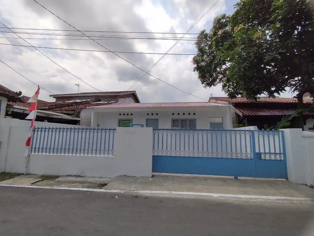 Disewakan Rumah Baru Renov  Luas cocok untuk Kantor dan Tempat tinggal