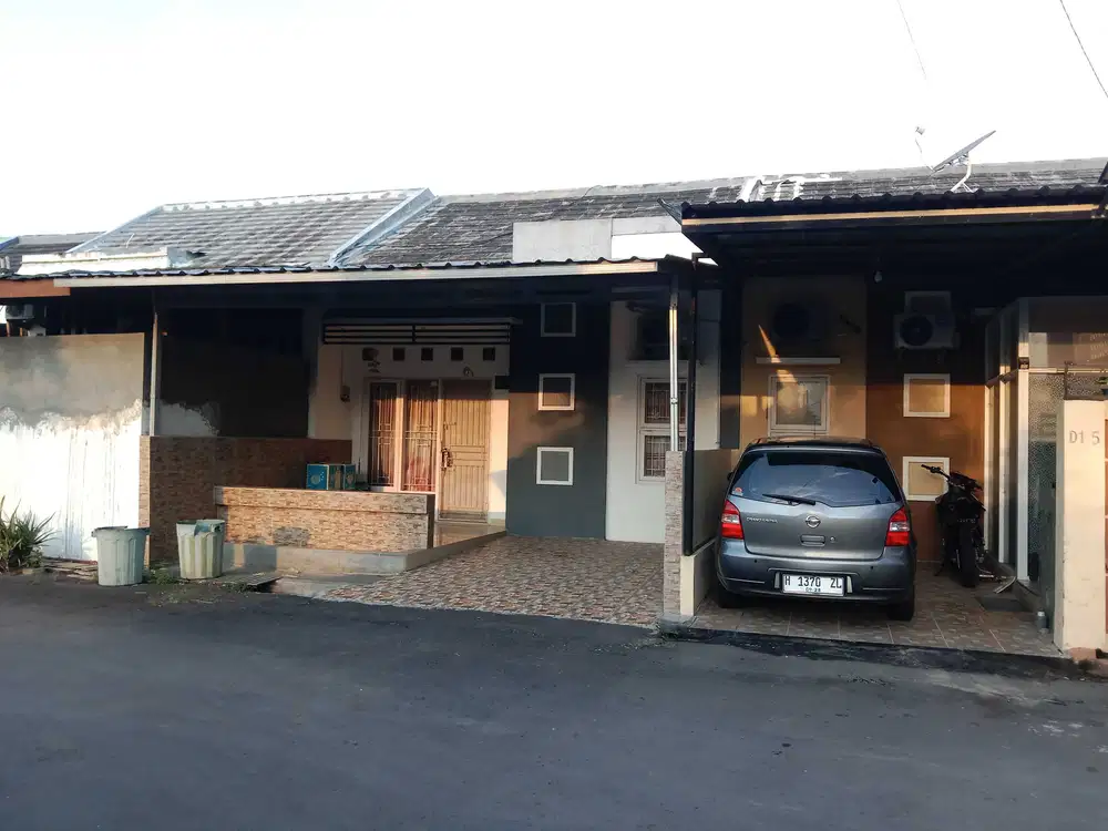 Di kontrakan rumah di shangrila mejasem tegal