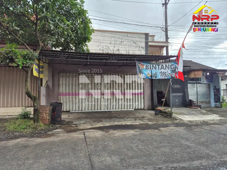 Dijual Toko dan Rumah  Lantai 2 hanya 10 meter dari Jl. Srono - Benculuk.