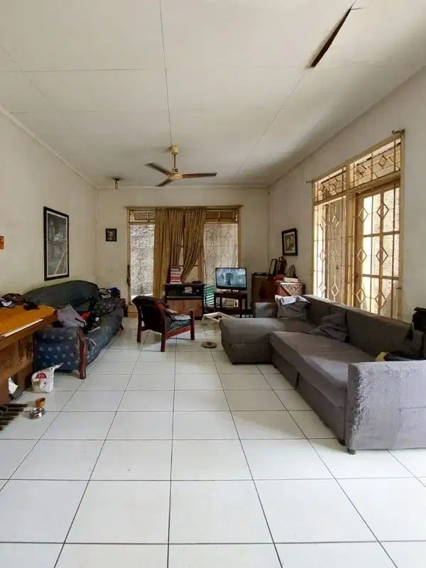 Rumah Lama Bagus Siap Pakai Di Duren Tiga Jaksel
