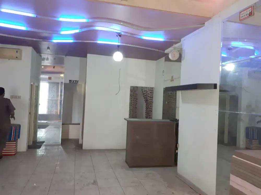 Ruko yg strategis jln mainrood yg Ramai d tengah kota Cirebon