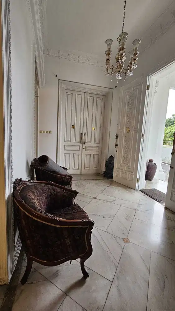 DIJUAL CEPAT RUMAH DI PERUMAHAN INTERCOM KEBUN JERUK