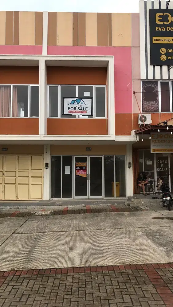 Ruko di Pusat Keramaian Kawasan Dijual Cepat