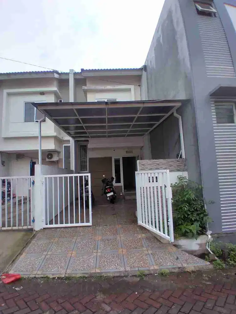 rumah di palem semi Karawaci Tangerang