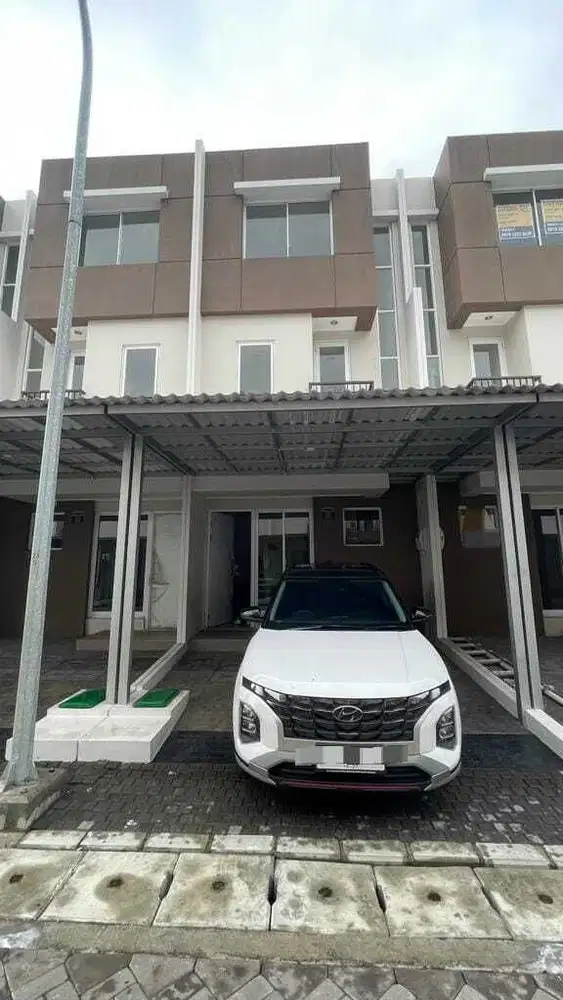 Disewakan Rumah 3 Lantai Bagus di Cluster Winterville, Jakarta Timur