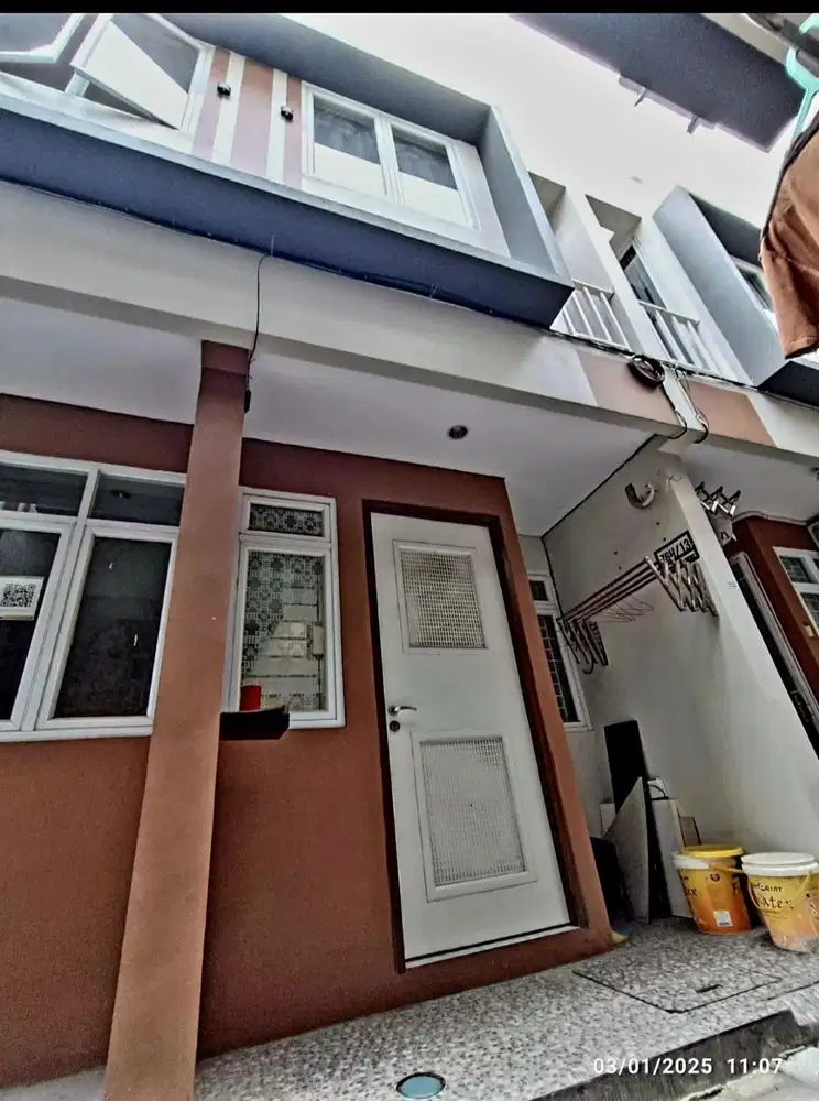 Rumah Di Kemayoran Barat-Akses Jalan Motor-50 Meter Ke Jalan Mobil