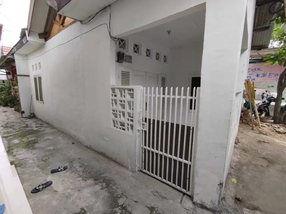 DI JUAL RUMAH MURAH AKSES MOBIL NON CARPORT DI POLTANGAN PASAR MINGGU