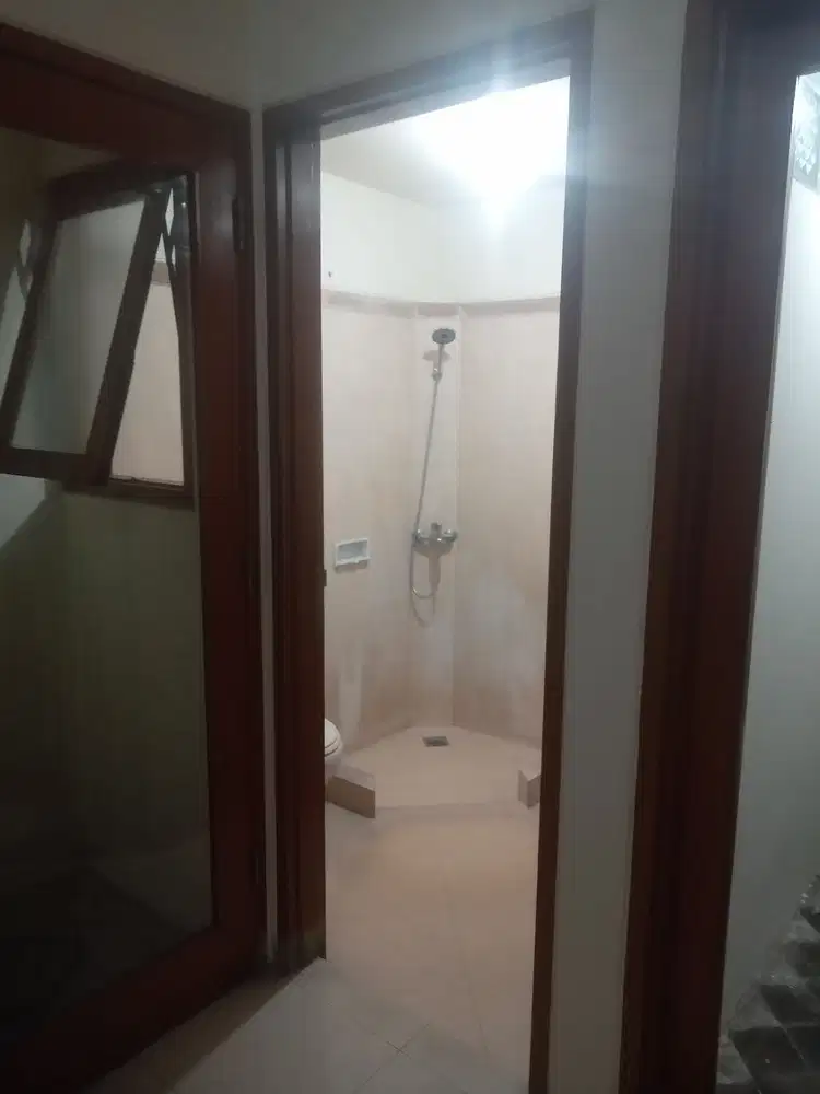 Disewakan Rumah Bagus terawat ala vila