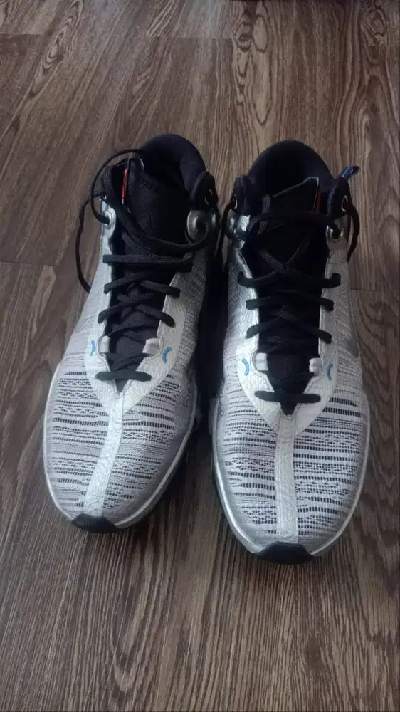 SEPATU BASKET NIKE G.T JUMP 2