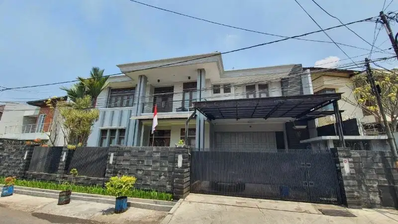 Dijual Cepat Rumah Tengah kota Di Cihapit Dkt Jl Re Martadinata