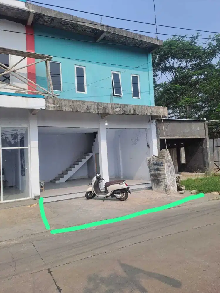 Ruko 2 lantai surat SHM deket perumahan buat usaha