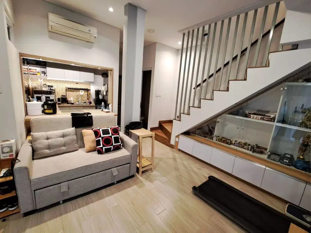 Rumah Cakep Semi Furnished & Full Renov Cluster Virginia Village