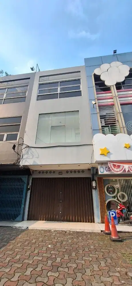 Disewakan Ruko 4 Lantai Plus Basement  Lokasi Strategis Di Kota Bogor