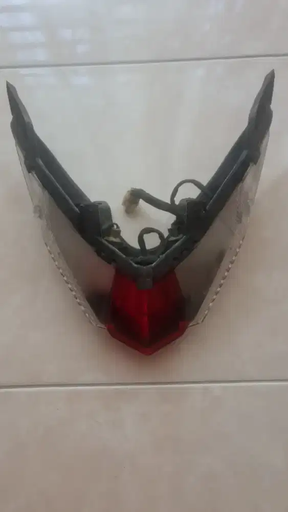 Lampu belakang motor honda vario 2017