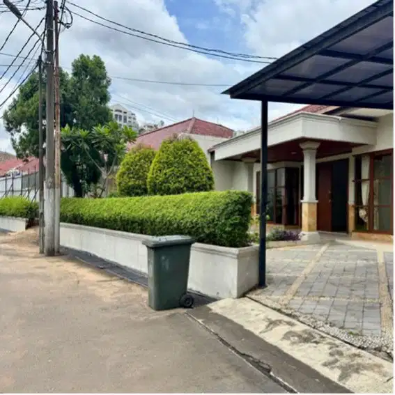 Dijual Rumah Kompleks Elite Cilandak LB 453+Swimming Pool