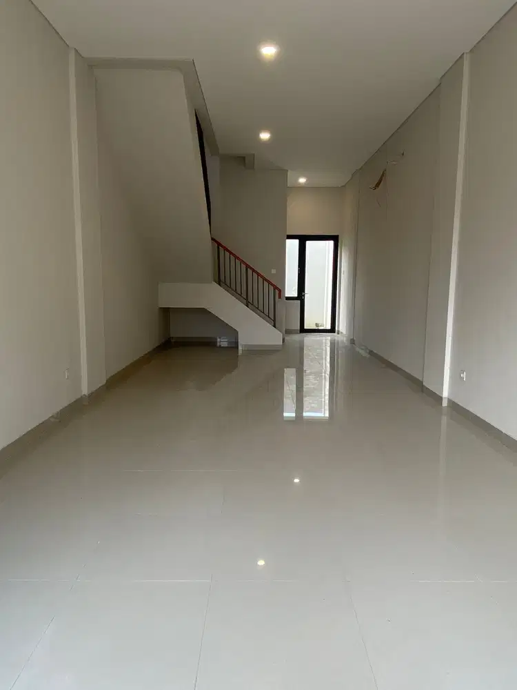 Disewakan Ruko Strategis di Madison Square Kota Wisata Cibubur