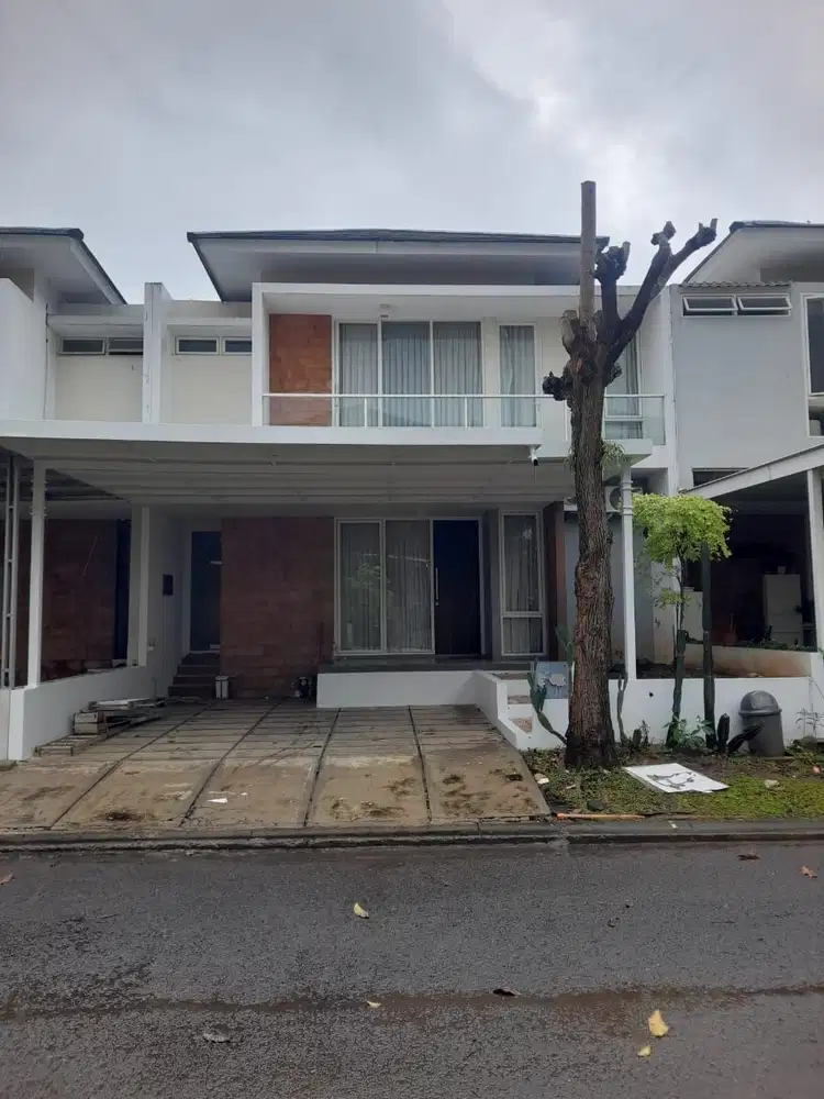 Rumah Bagus Ivy Park Citraland BSB City Semarang