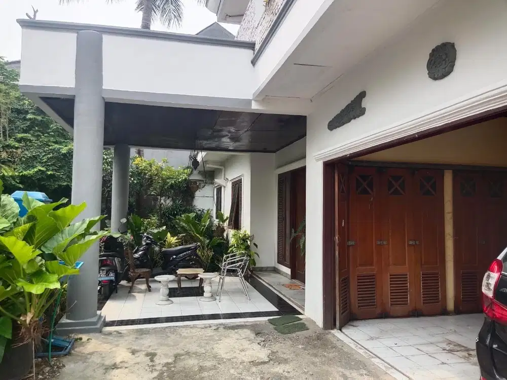 JUAL CEPAT DIBAWAH NJOP RUMAH 2 LT DI PASAR MINGGU JAKARTA SELATAN SHM