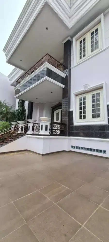 DIJUAL RUMAH NGANTONG DI PANTAI MUTIARA JAKARTA UTARA