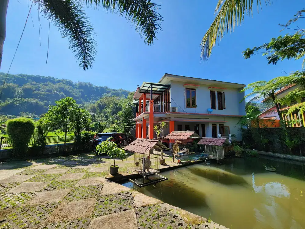 Dijual Rumah Luas Asri di Sumedang Selatan, Jawa Barat