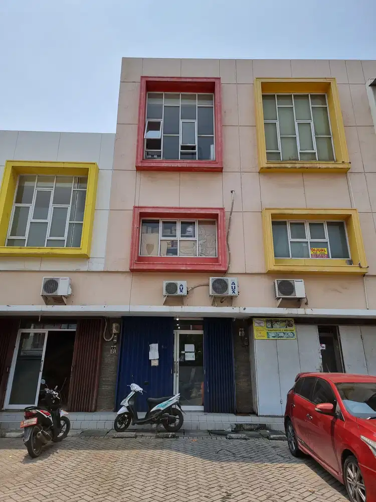 Disewakan Cepat Ruko Palm Avenue Taman Surya 5 Rapi dan siap Huni
