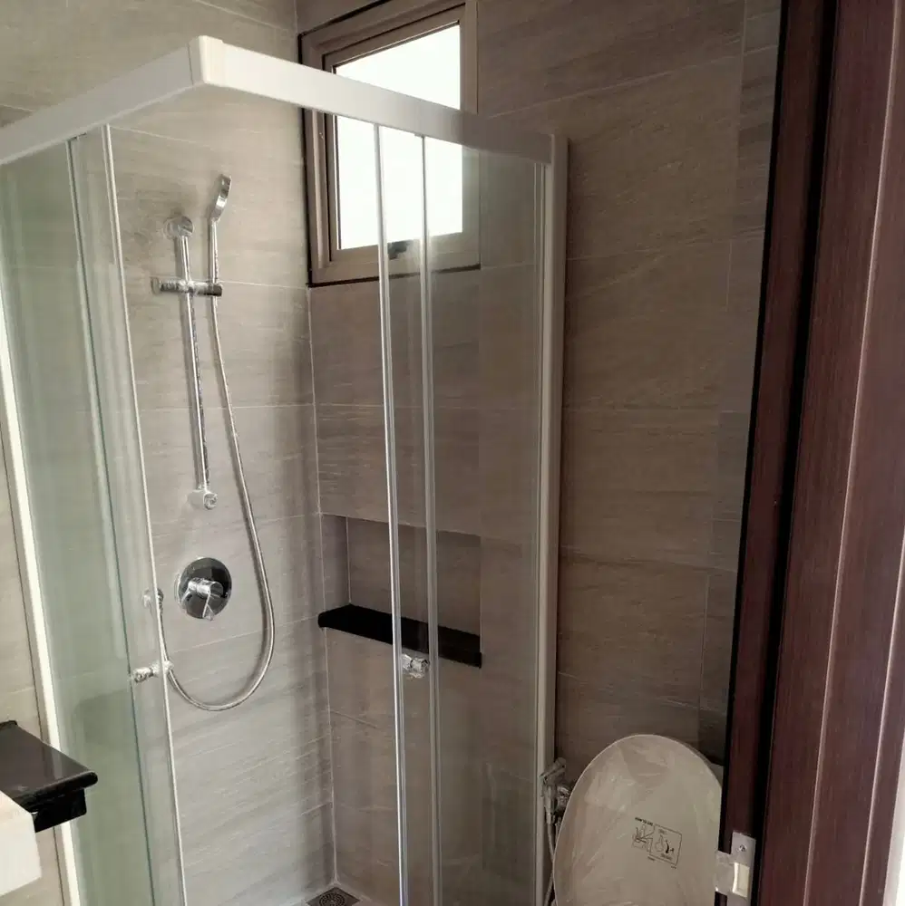 Disewakan cepattt Rumah pik 2 kosongan