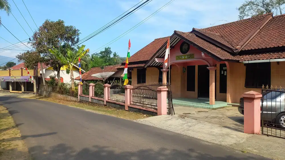Dijual Murah Rumah 604 m2 Pinggir Jalan di Tanjungkerta Sumedang
